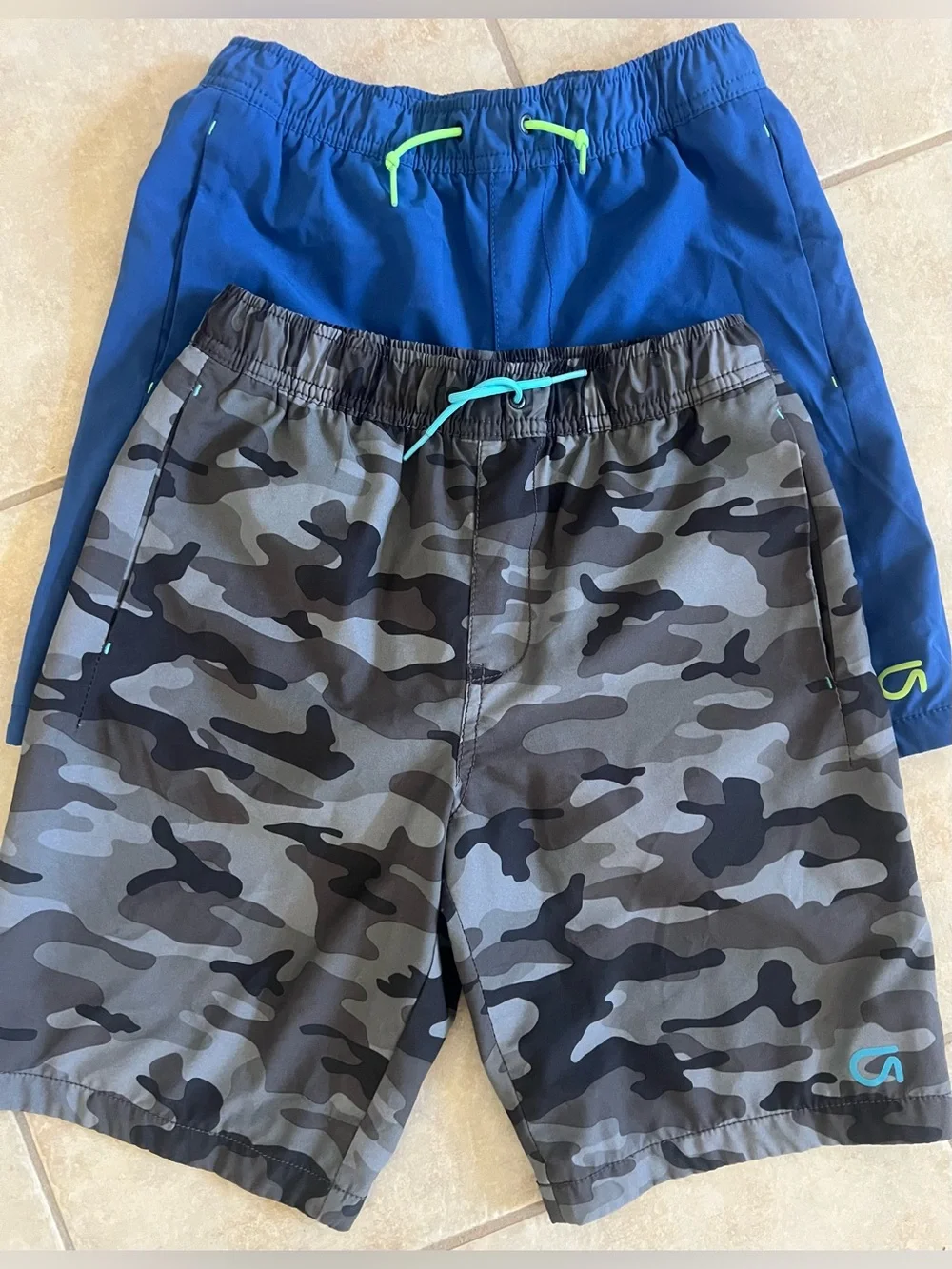 (Lot Of 2) GAP Kids Boys Sz M Swim Tech PO Trunks BLUE & CAMOUFLAGE